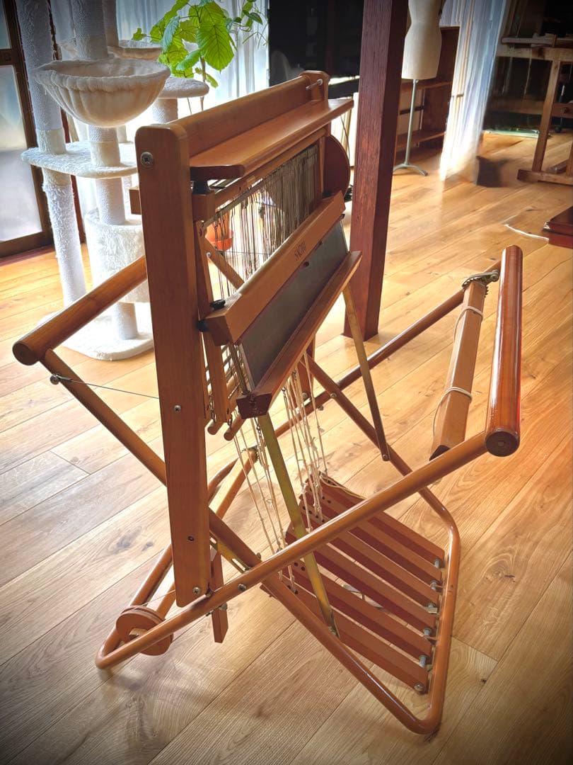 手織機SAORI SX60 4枚綜絖 6本ペダル (スプリング式)本体