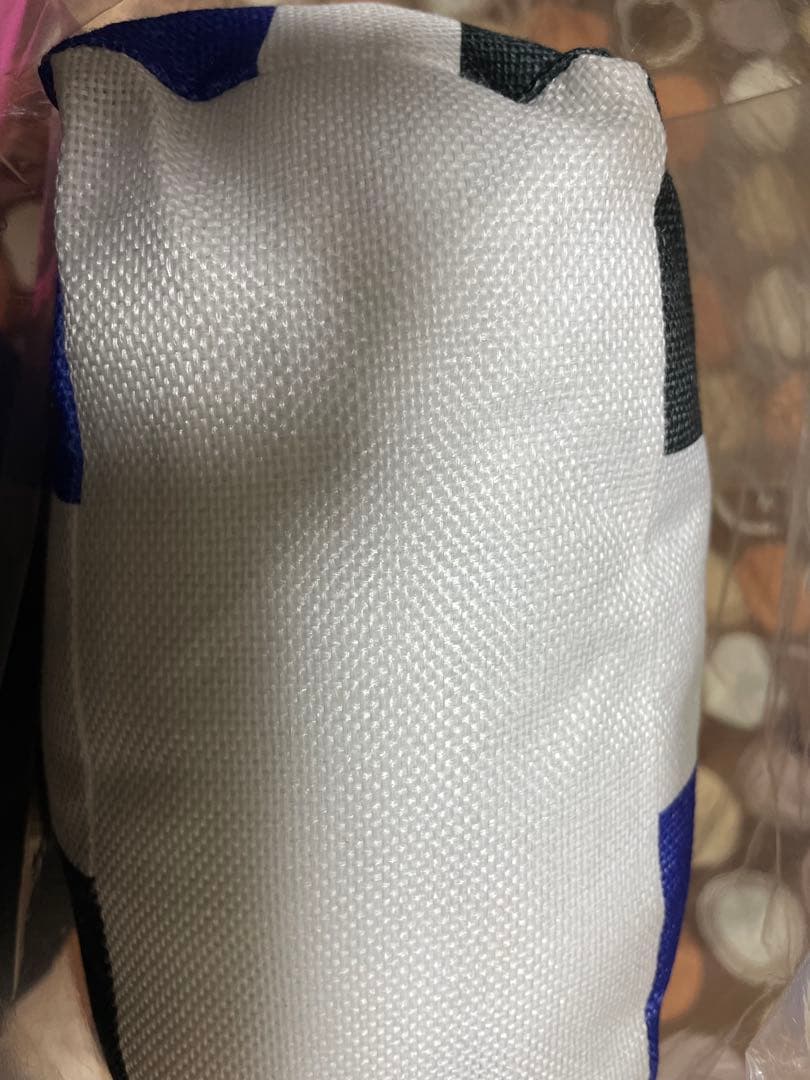 世界20個　Mono消しゴムクッション　非売品　文房具