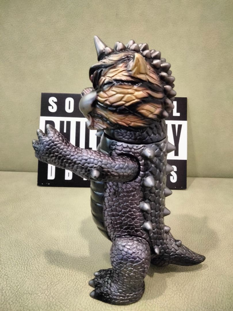 ソフビ　DBTHTOYS　涅槃怪獣ニルヴァ　izumonster　安楽安作