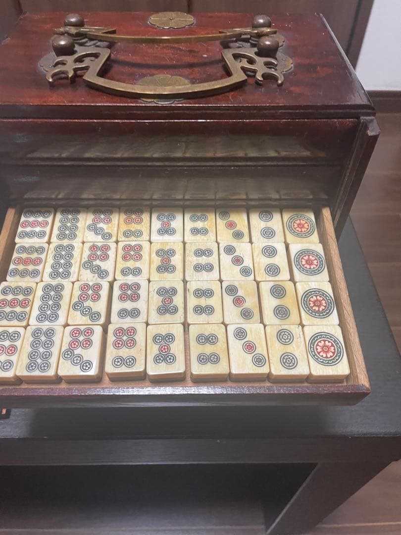 超レア超レトロ木製麻雀箱 伝統時代モノ&麻雀牌 ※骨牌背竹牌　※骨董品