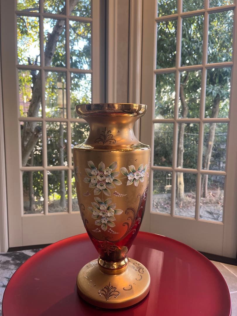 ベネチアグラス　金色と赤色の花瓶　 高さ40cm 幅20cm 奥行20cm