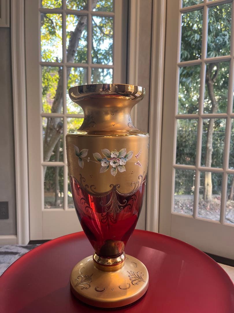 ベネチアグラス　金色と赤色の花瓶　 高さ40cm 幅20cm 奥行20cm