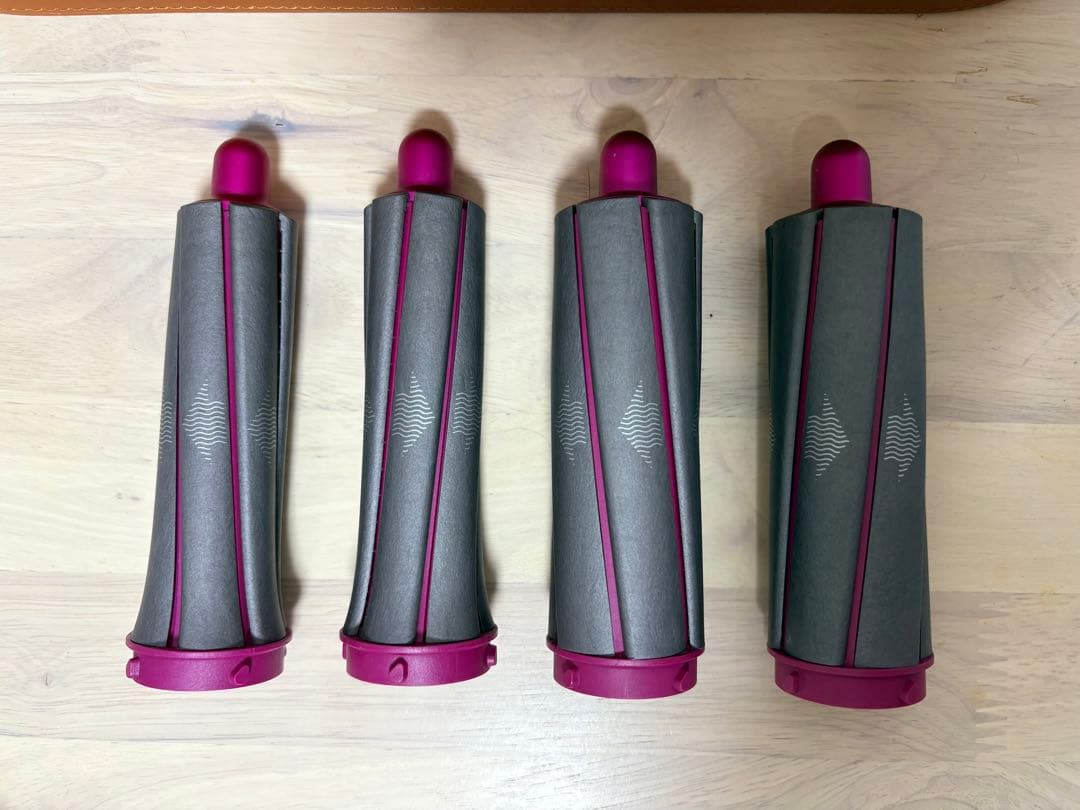 Dyson エアラップ　ドライヤー　HS01