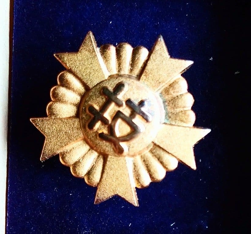 ②  一級 技能士 徽章 労働省  銀鍼刻印