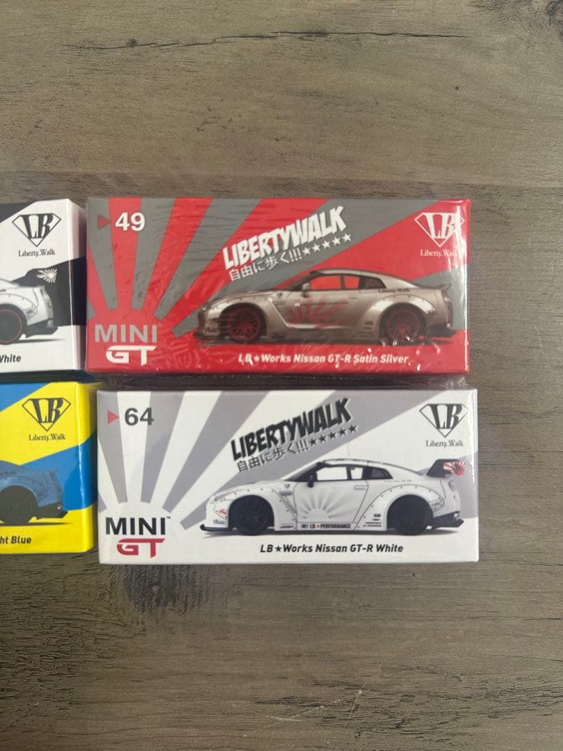新品未開封！リバティーウォーク MINI GT 4台セット GT-R