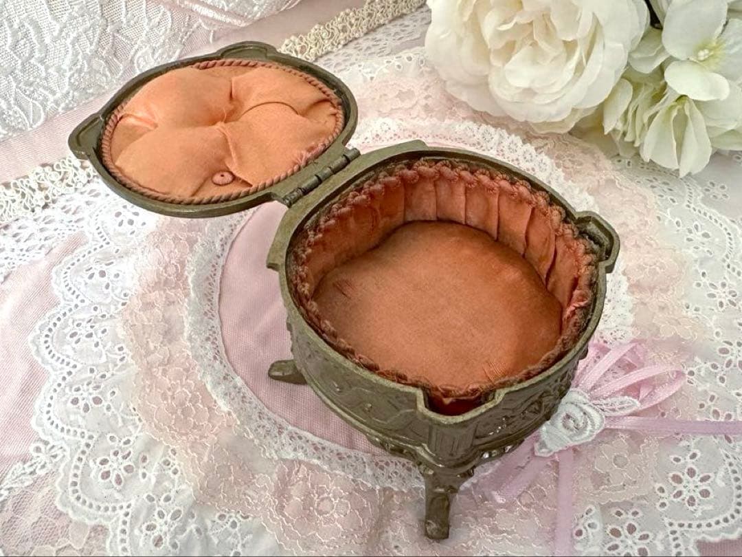 アンティーク ブロンズ製 薔薇モチーフジュエリーBOX