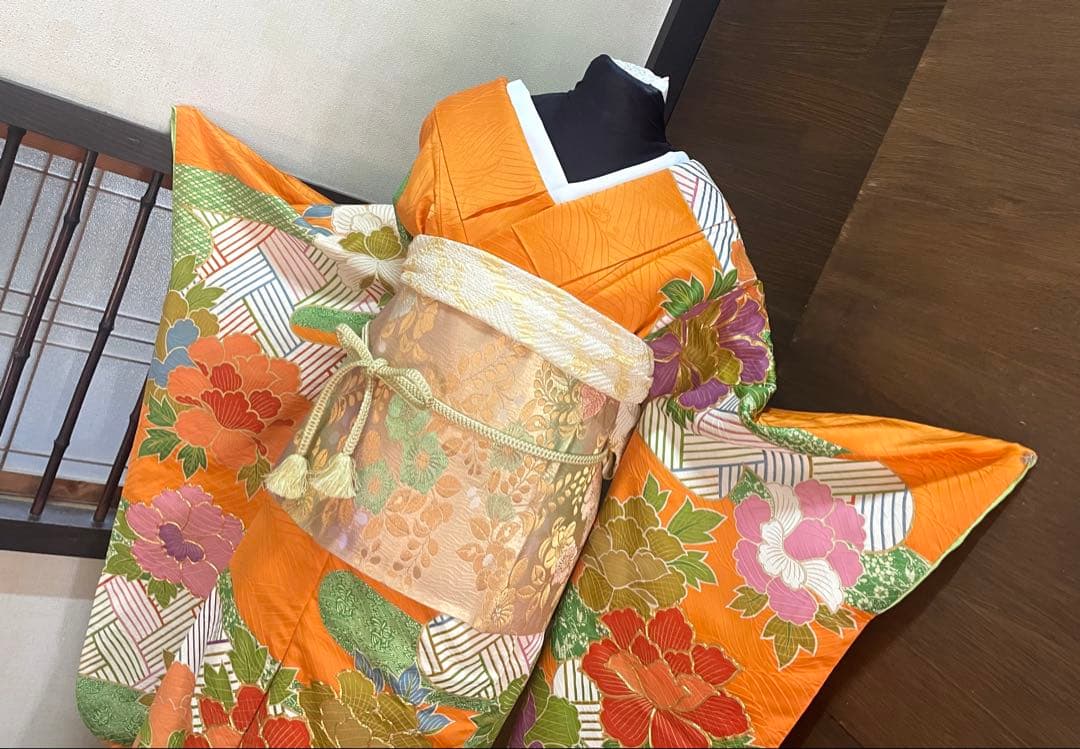 振袖フルセット6点サイズS〜M豪華金駒刺繍　牡丹花文　正絹　売り切り終了