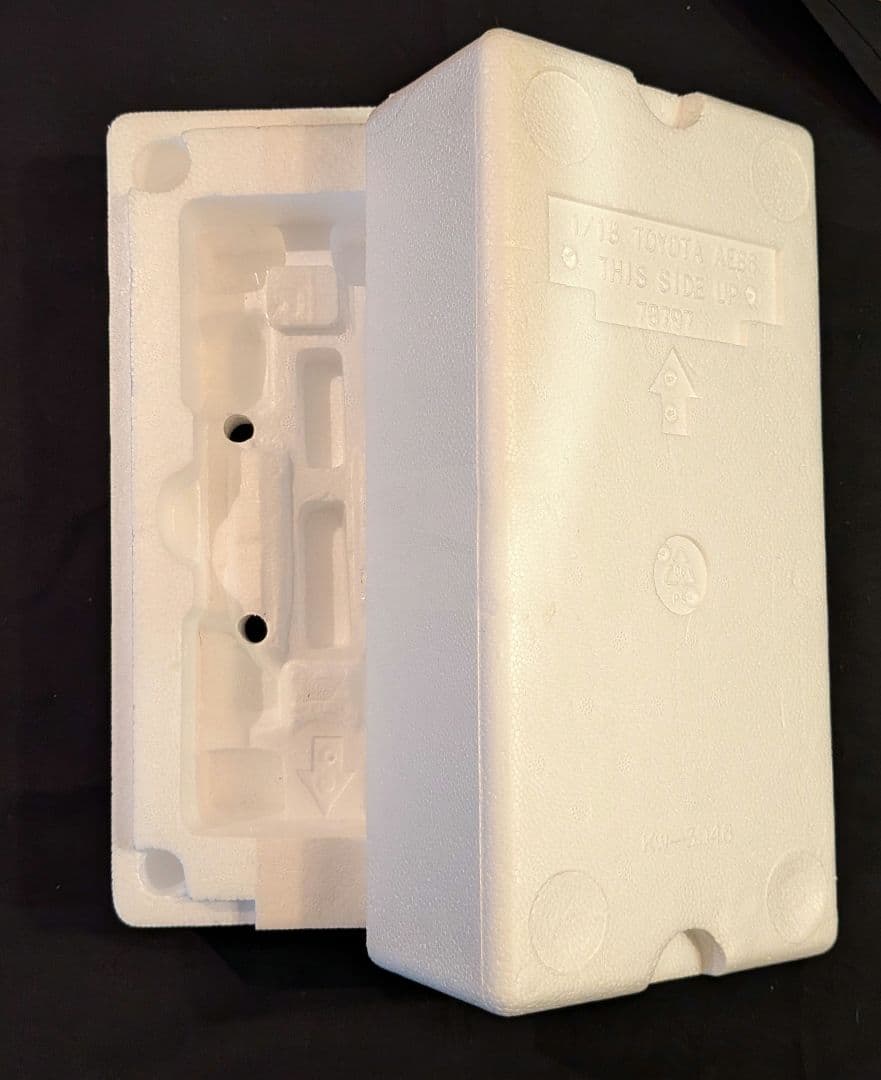 AUTOart 1/18 トヨタ スプリンター トレノ (AE86)