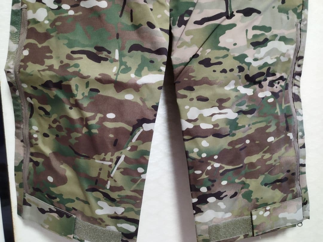 (4982)米軍放出ＡＰＥＣＳトラウザーマルチカム新品未使用　ゴアテックス