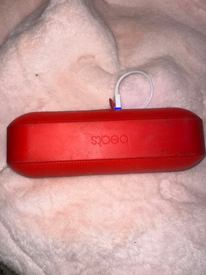 Beats Pill ワイヤレススピーカー 赤