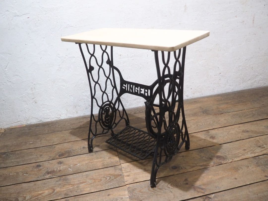 1225 ラワンの一枚天板　網目のシンガーミシンテーブル　レトロ　ビンテージ