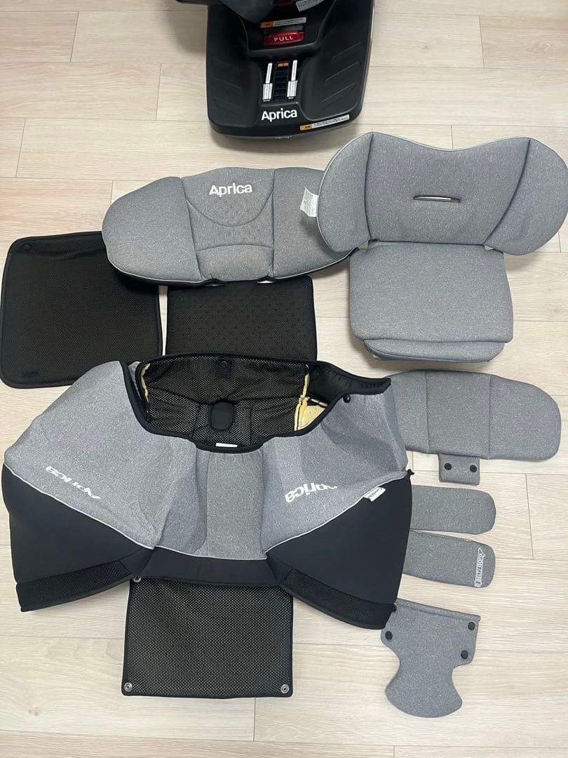 Aprica チャイルドシート 説明書付き　クルリラライト