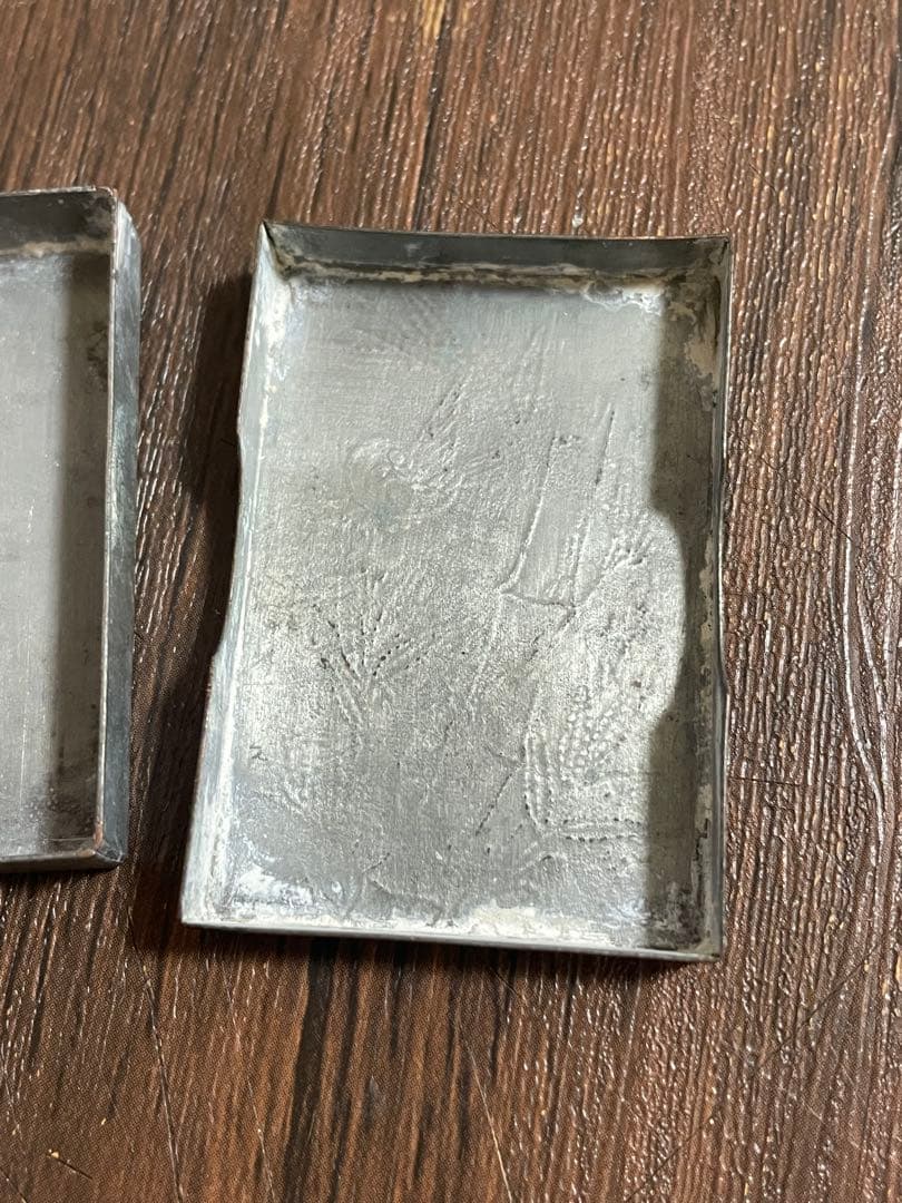 アンティーク 金属製 小箱　竹と鳥の彫刻入り　昭和レトロ　古道具