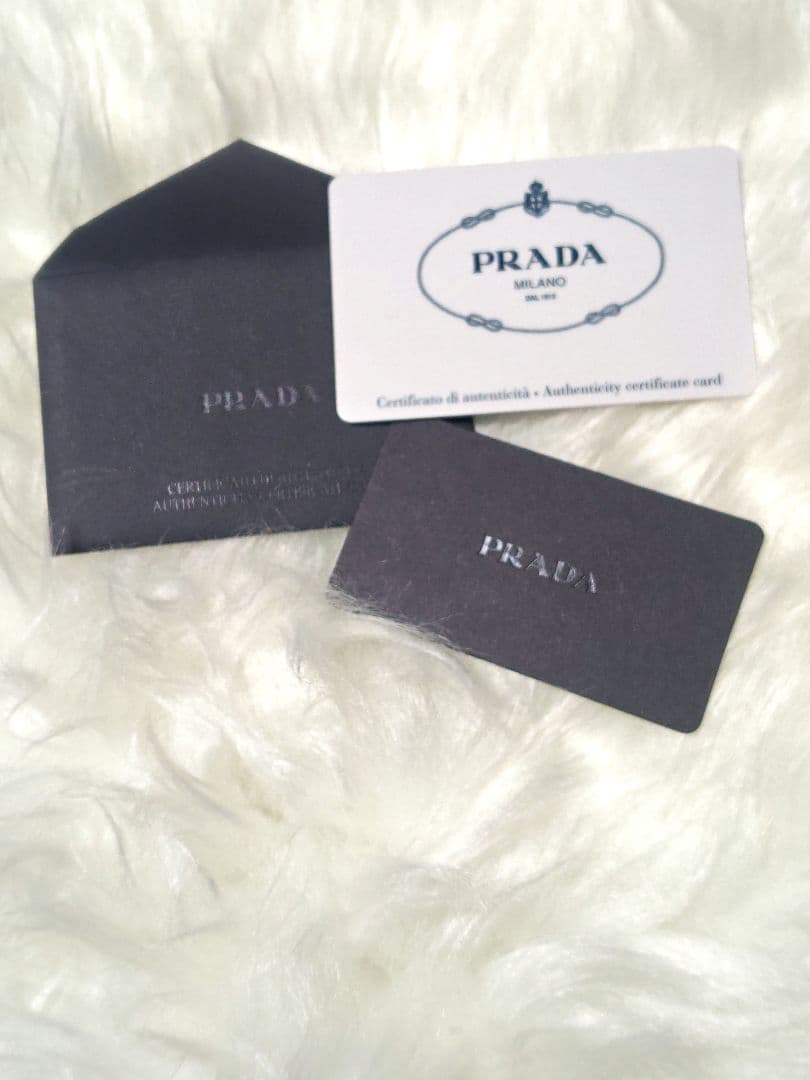 【PRADA 】ブラック 三つ折り財布