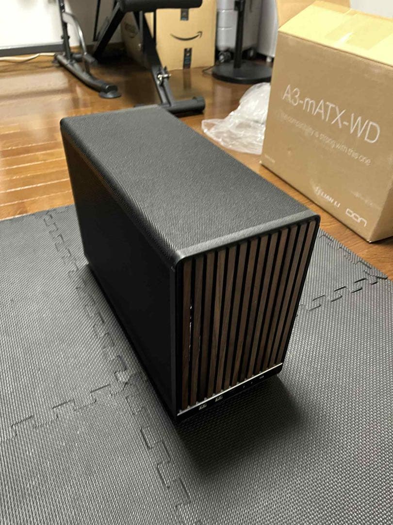 Lian Li Dan A3-mATX ブラック PCケース