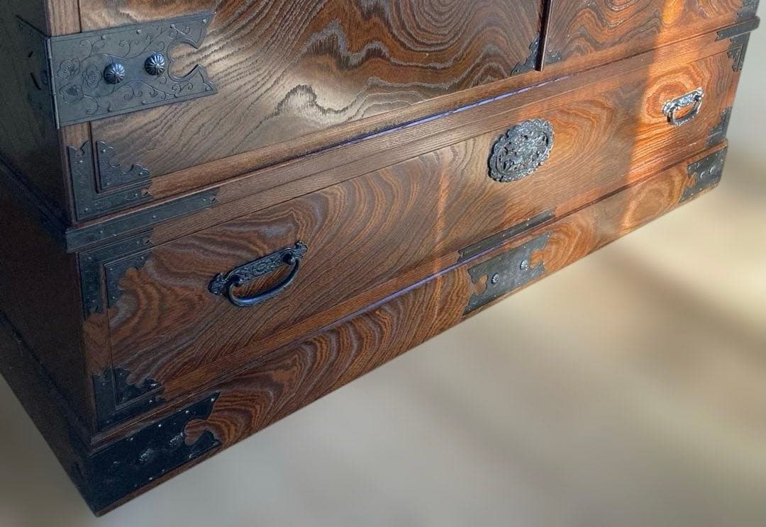 岩谷堂箪笥 ♦️上下2段の下段♦️別出品の上段と一緒の購入をお願いいたします