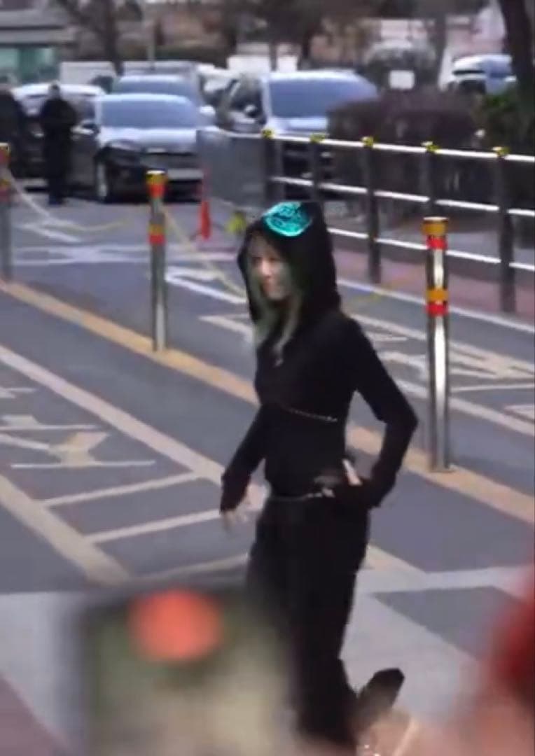 アイドル Velour Zip Hoodie Produced by XG