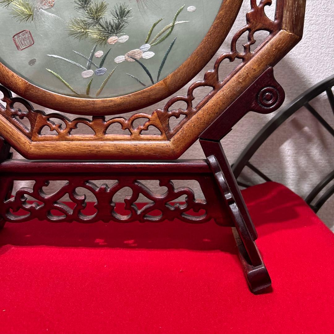 蘇州 蘇繍 両面刺繍 金魚 縁起物 天然木材座 中国工芸品　八角形　風水