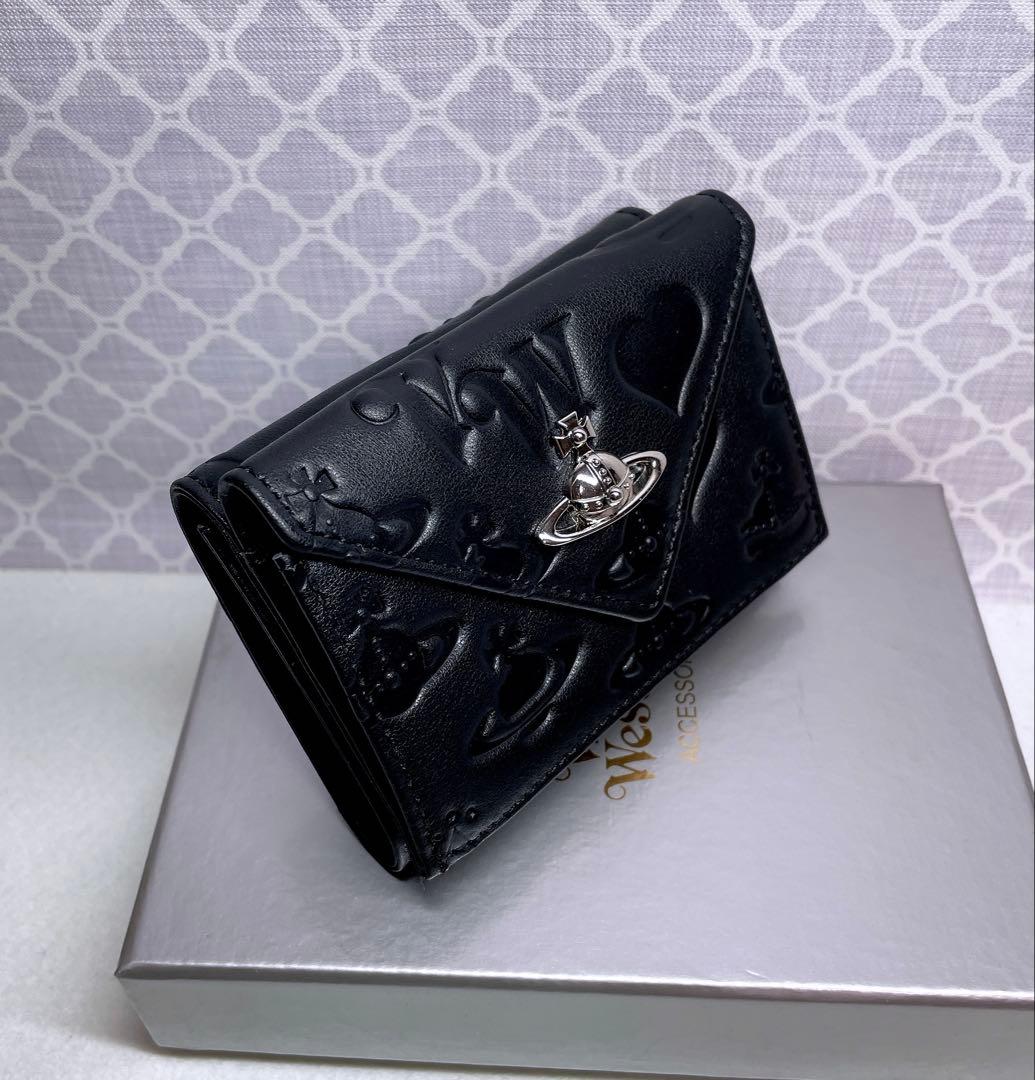 【内柄も素敵☆最新】Vivienne Westwood 三折り財布 マット 黒