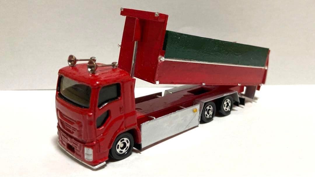 トミカ改造いすゞギガロングダンプ