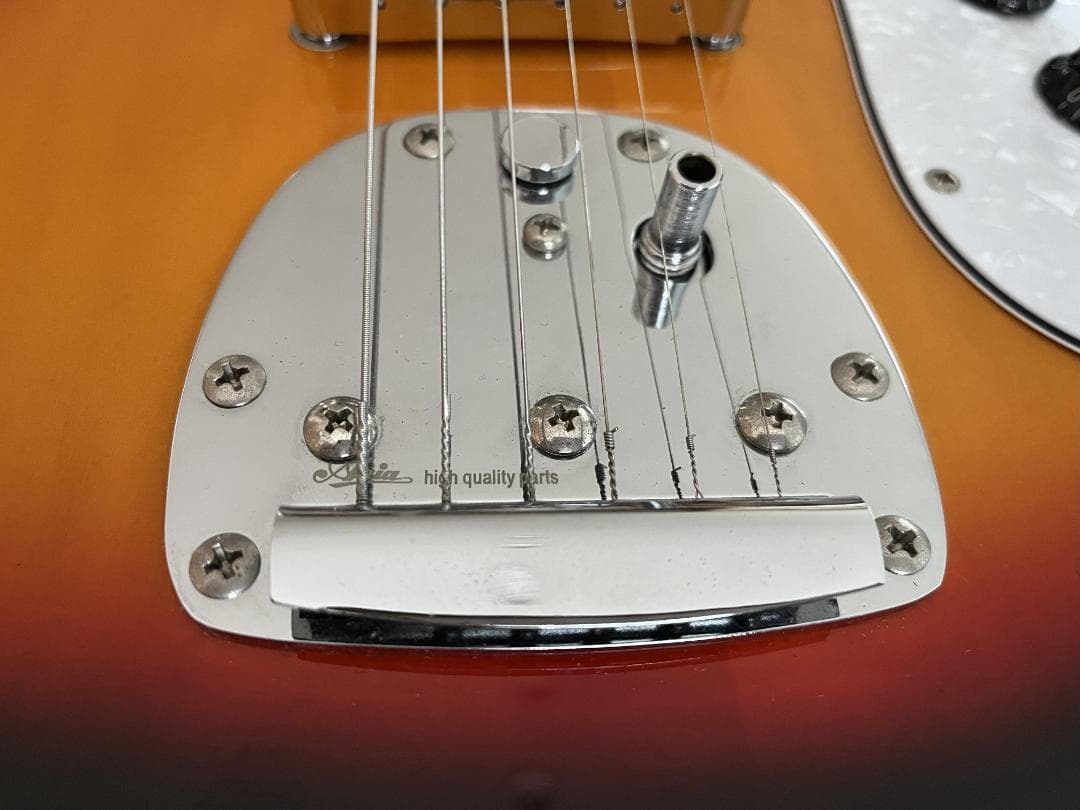 エレキギター　Aria　DM-1　サンバースト系　ソフトケース付