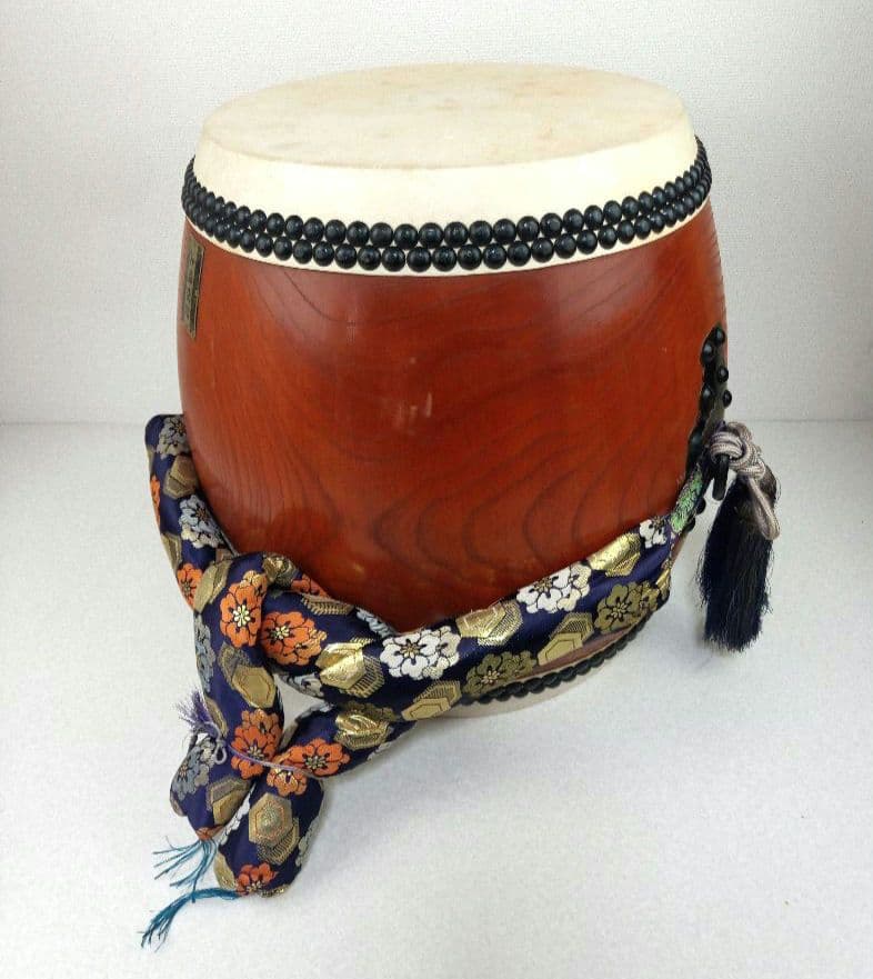 【上鳴保証】和太鼓　欅切り抜き胴　台付　*AN32