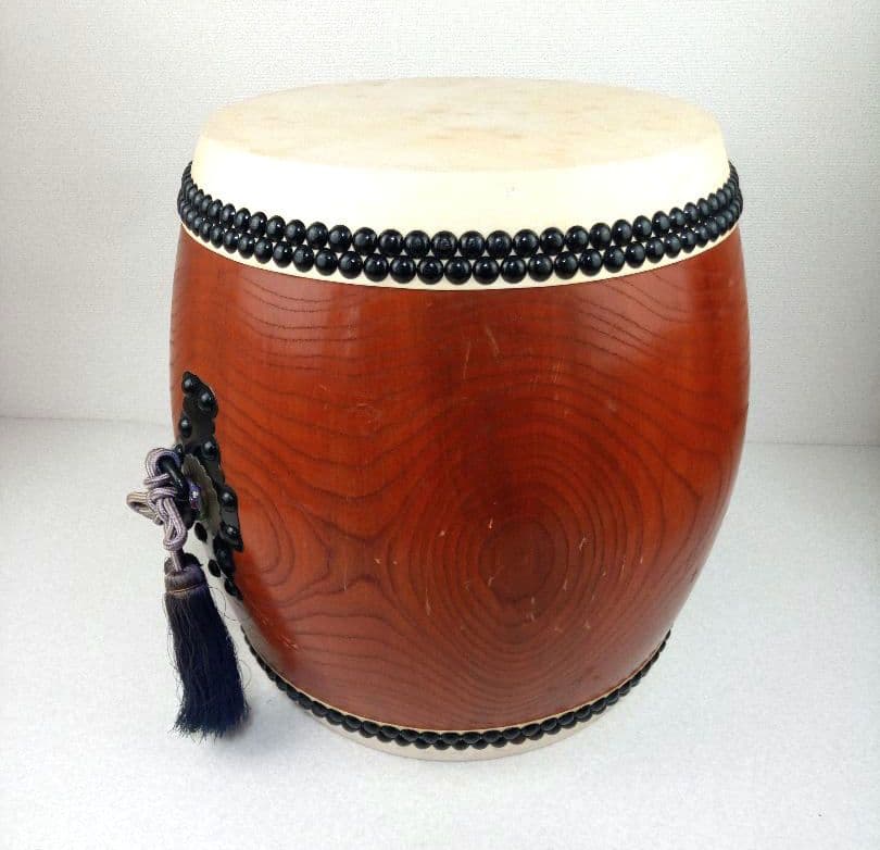【上鳴保証】和太鼓　欅切り抜き胴　台付　*AN32