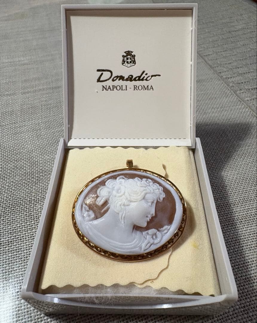 donadio カメオ　ブローチ、ペンダントトップ