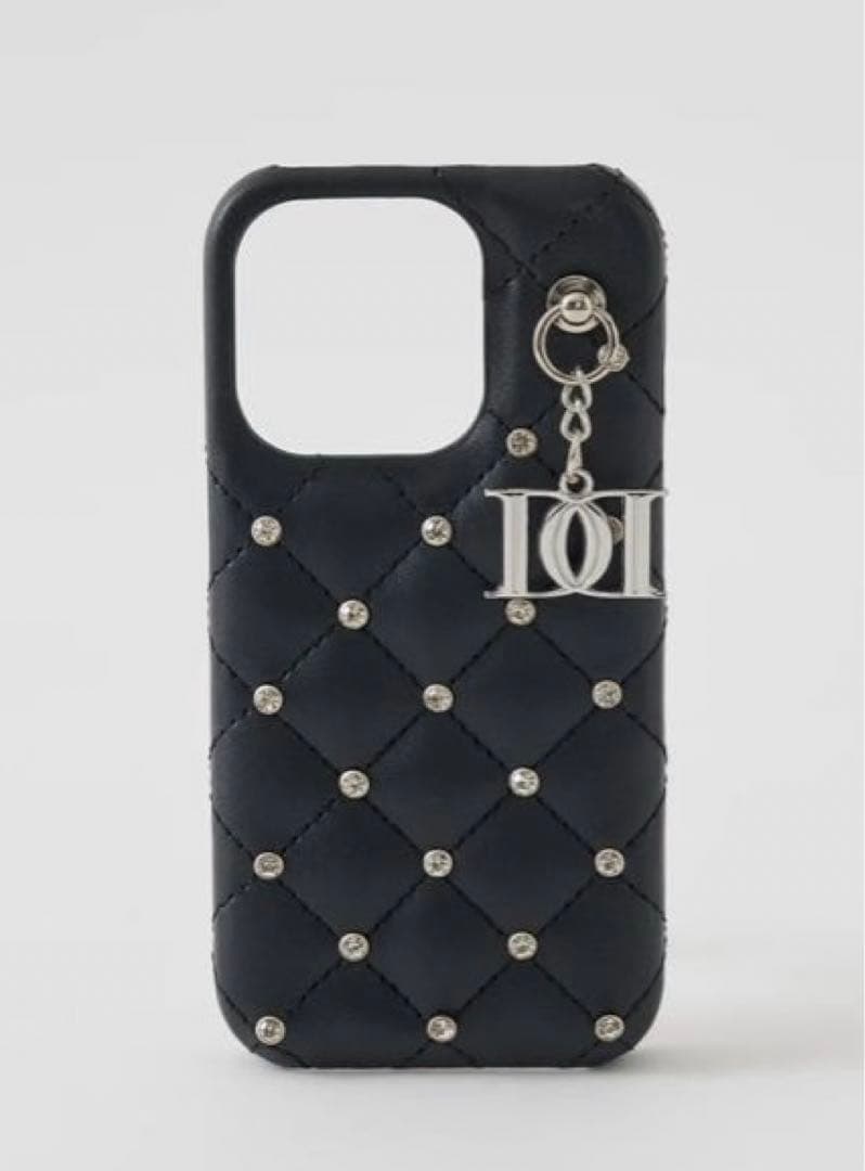 ダーリッチ　キルティングビジューDDチャームiPhoneケース　15pro