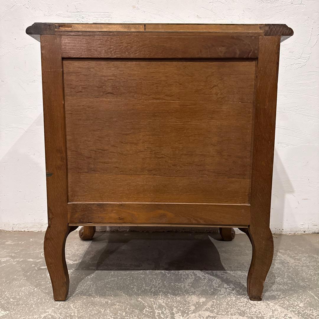 年末年始saleヴィンテージ　木製サイドテーブル　引き出し／扉収納付き　1