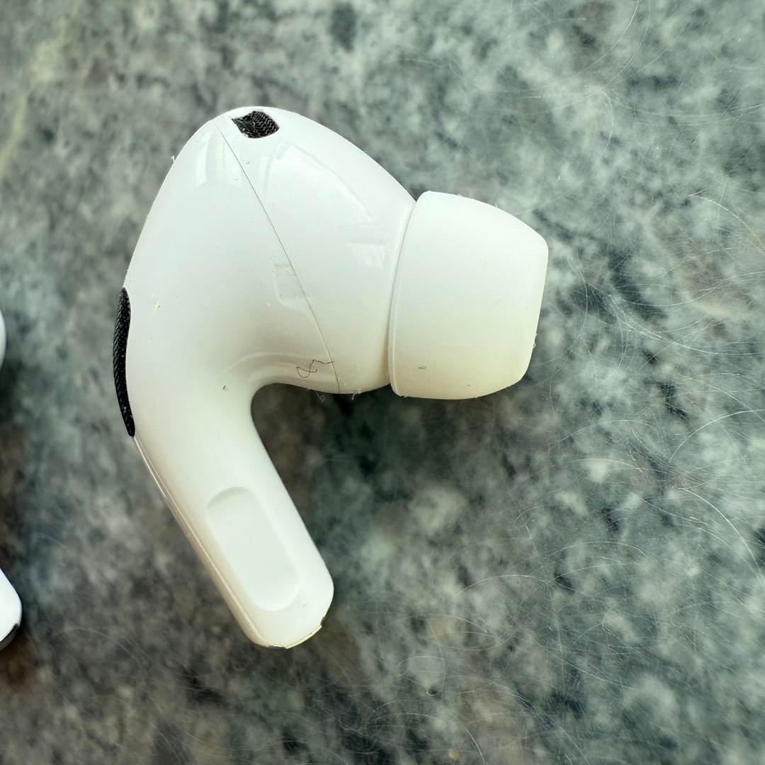 正規品！ AirPods Pro 第2世代 Lightning充電ケース付き