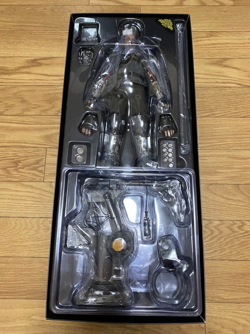 ホットトイズ トニー・スターク メカテストバージョン デラックス版