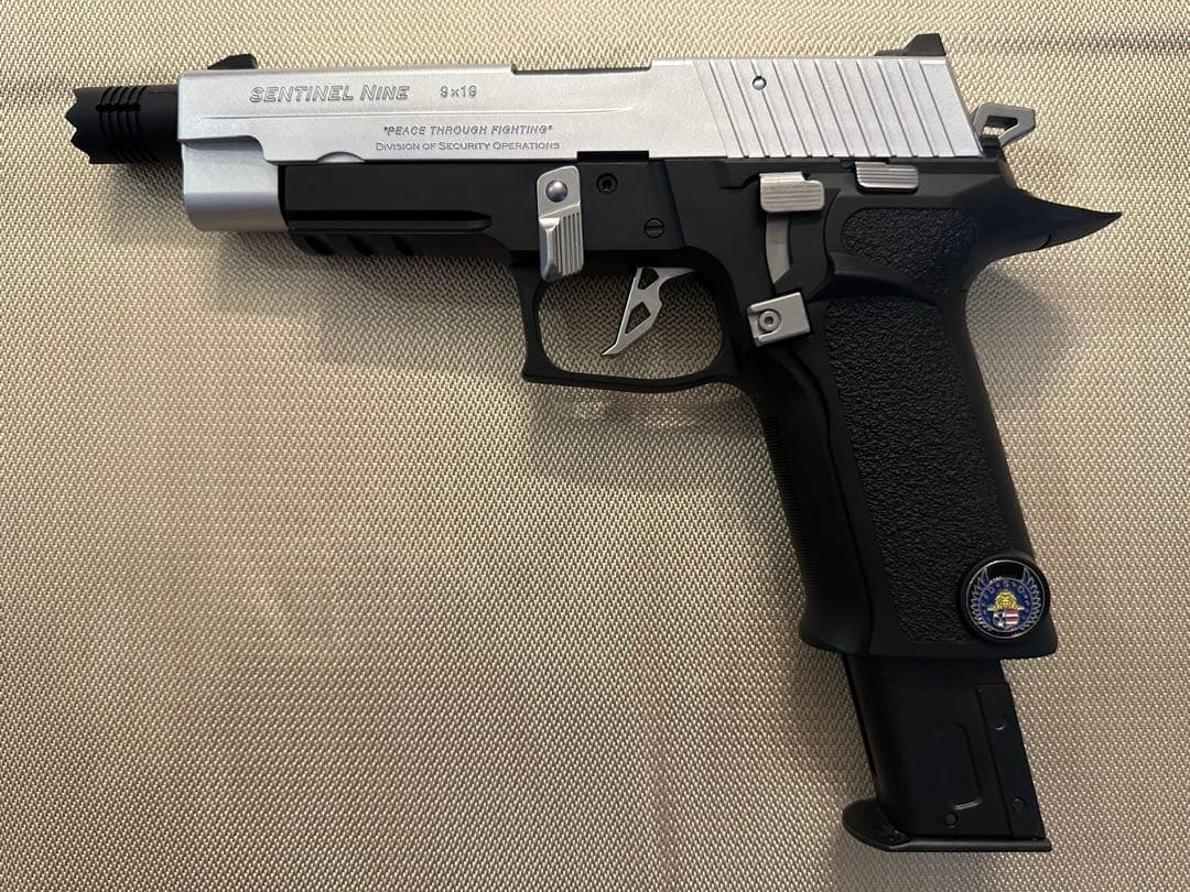 RYU(ハリー)　東京マルイ バイオハザード レオンモデル ハンドガン