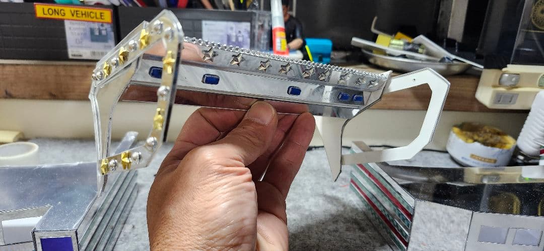 タミヤ1/14 トラック　デコトラ　自作バンパー追加します！makuです！