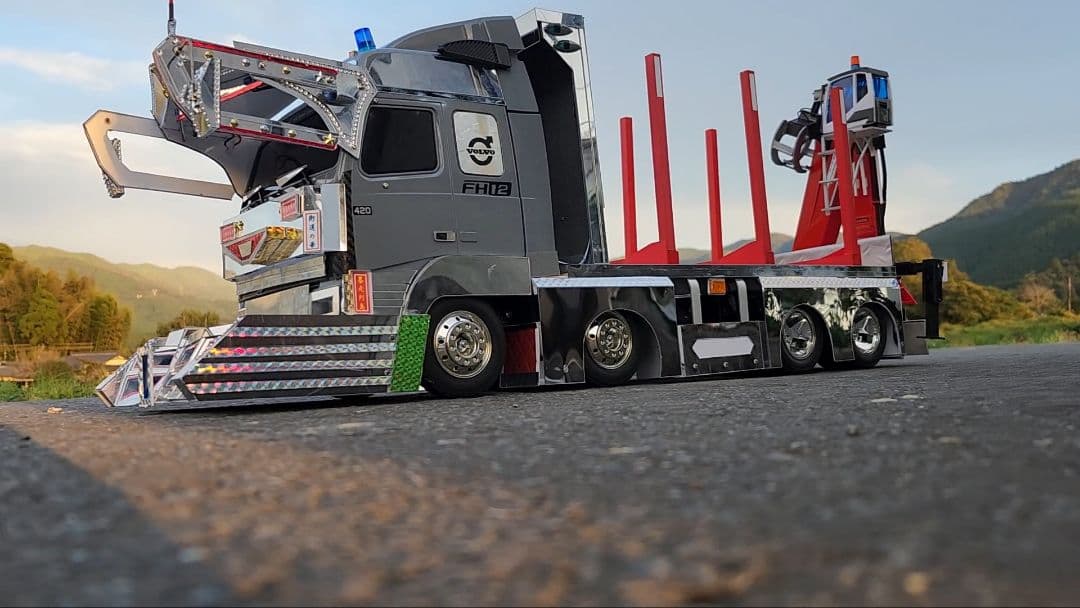 タミヤ1/14 トラック　デコトラ　自作バンパー追加します！makuです！