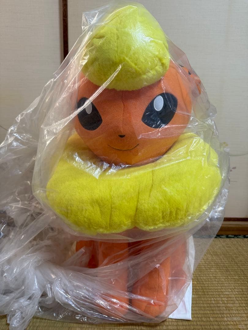 ブースター　等身大ぬいぐるみ