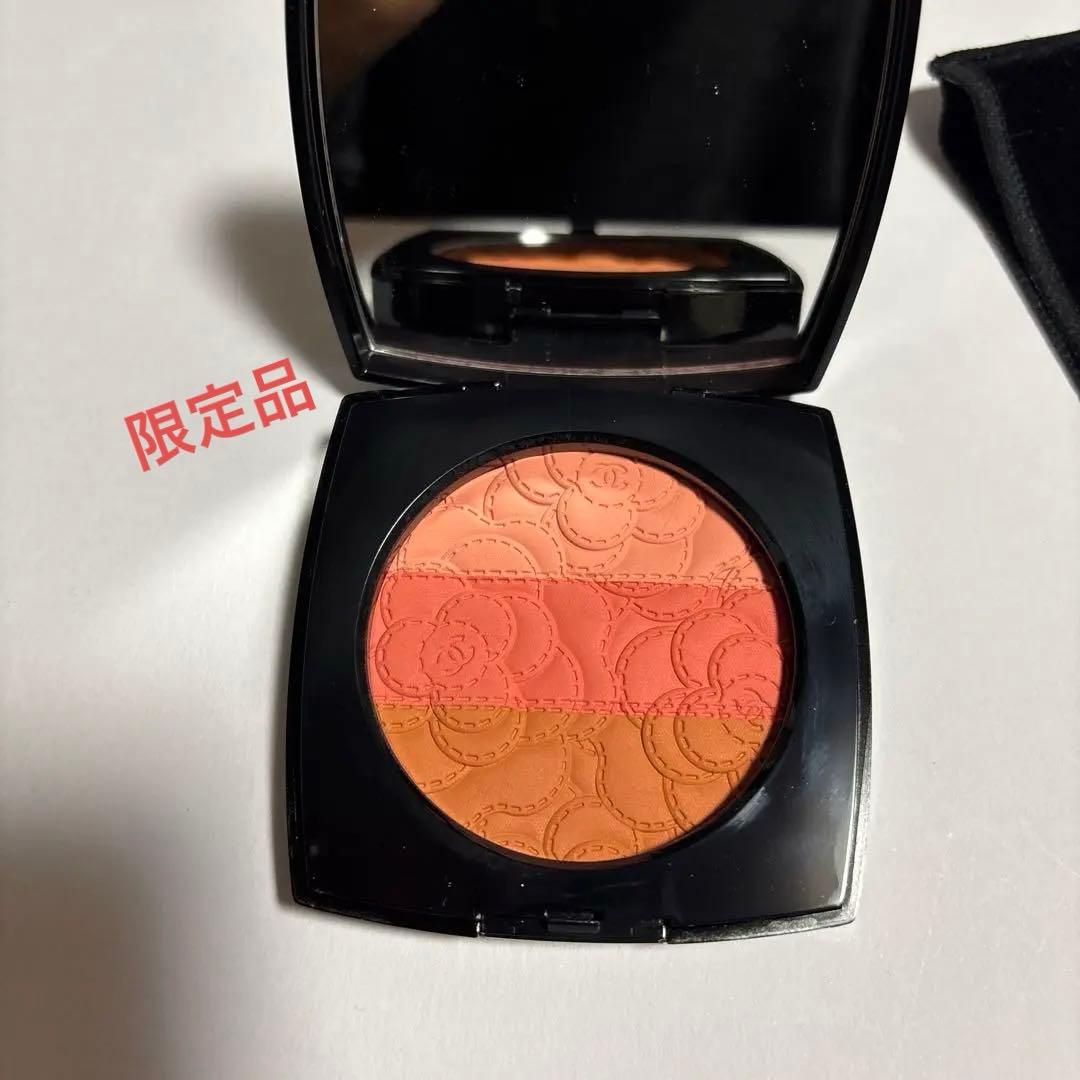 CHANEL CAMÉLIA FUTURA パウダーチーク＋サンプル