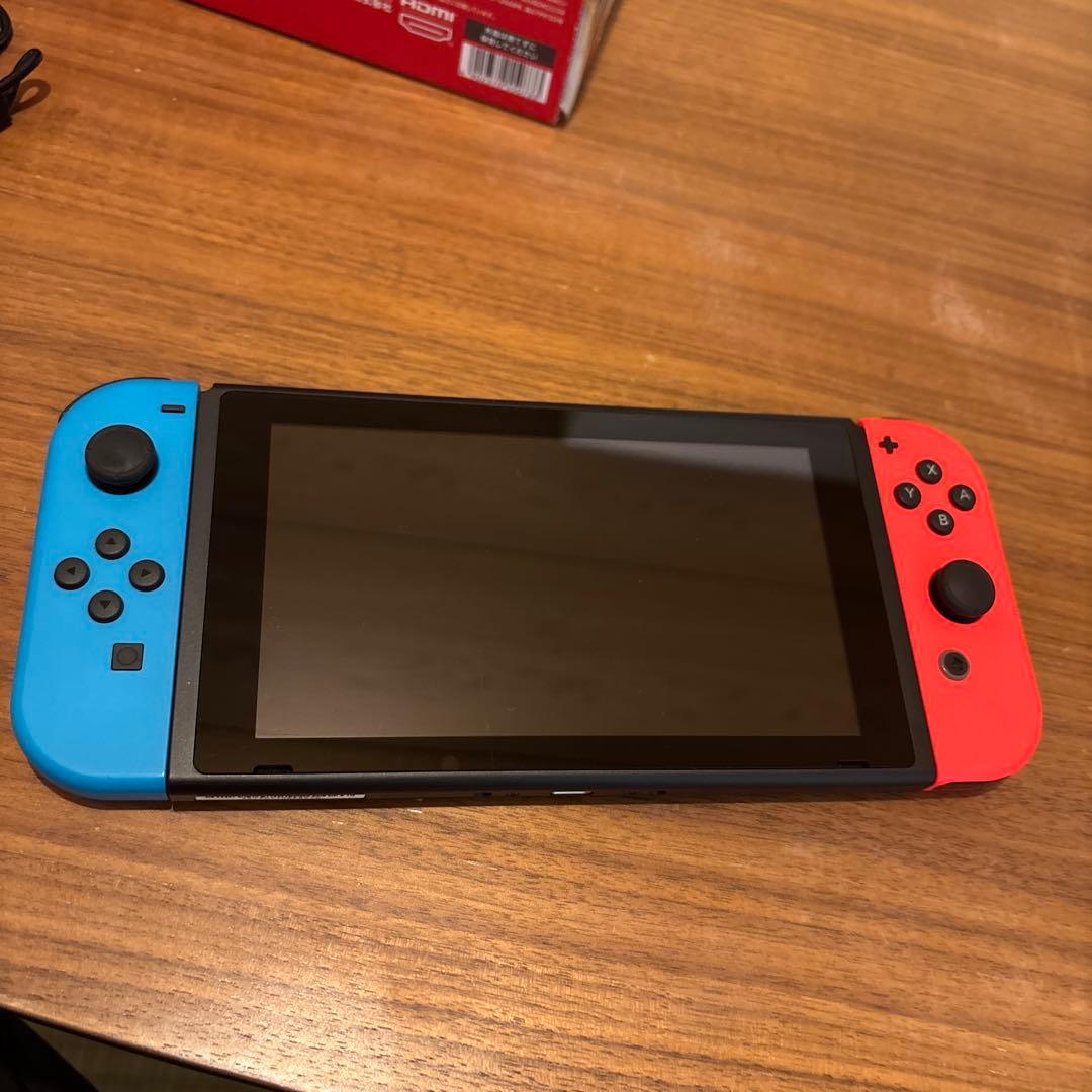 Nintendo Switch 本体 赤/青 充実の付属品付き