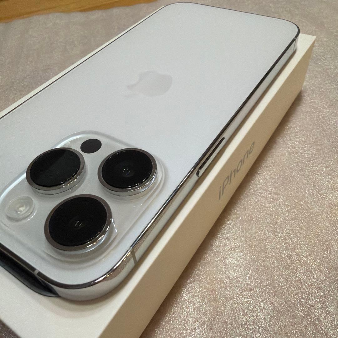 iPhone14pro 512GB シルバー　本体　simフリー