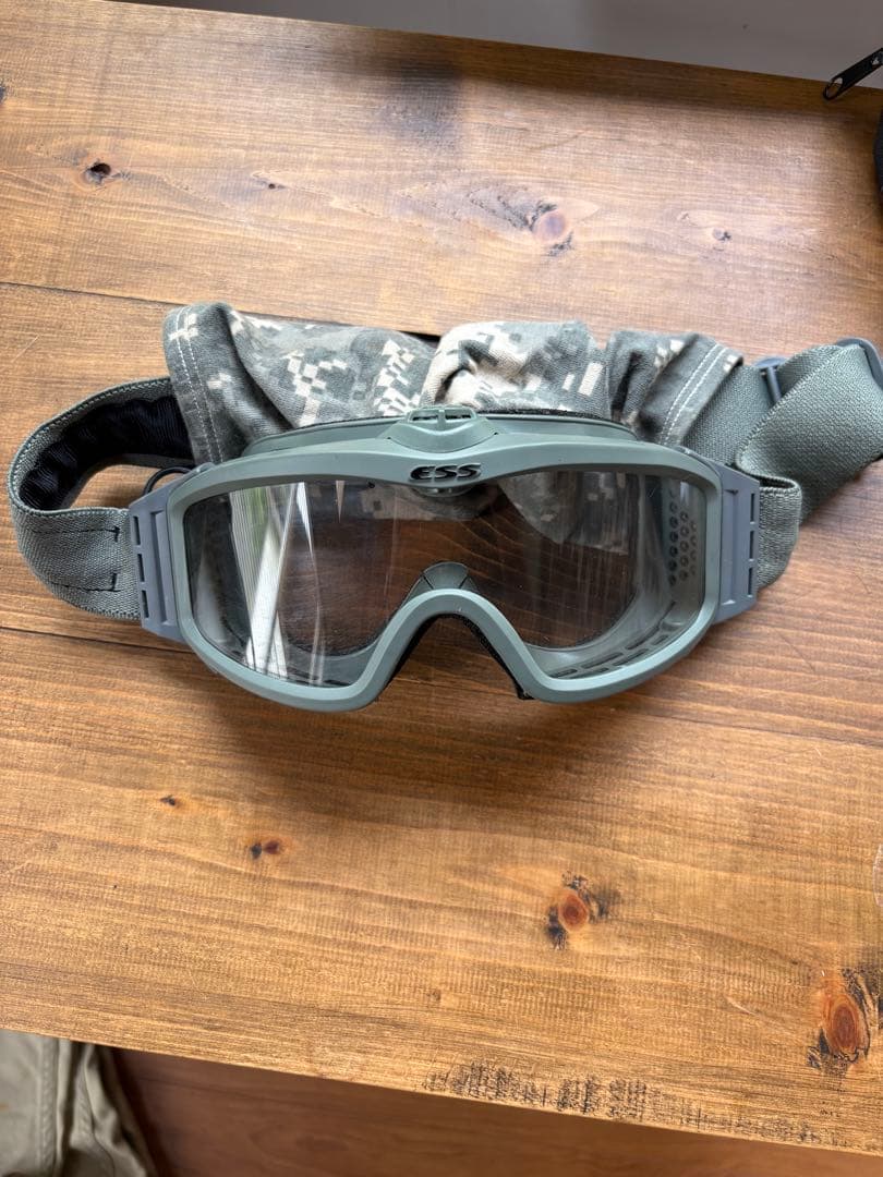 ESS ゴーグル 調整可能ストラップ付き　ファン付き