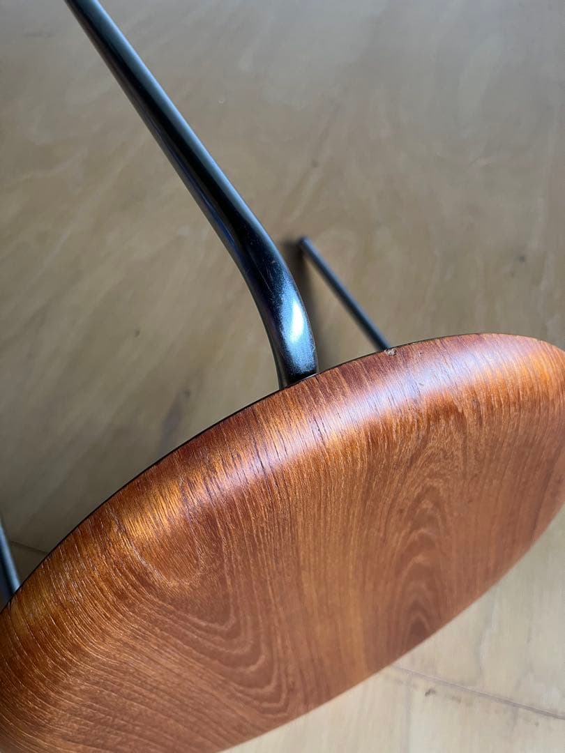 スツール Arne Jacobsen 3170 Teak FRITZ HANSEN