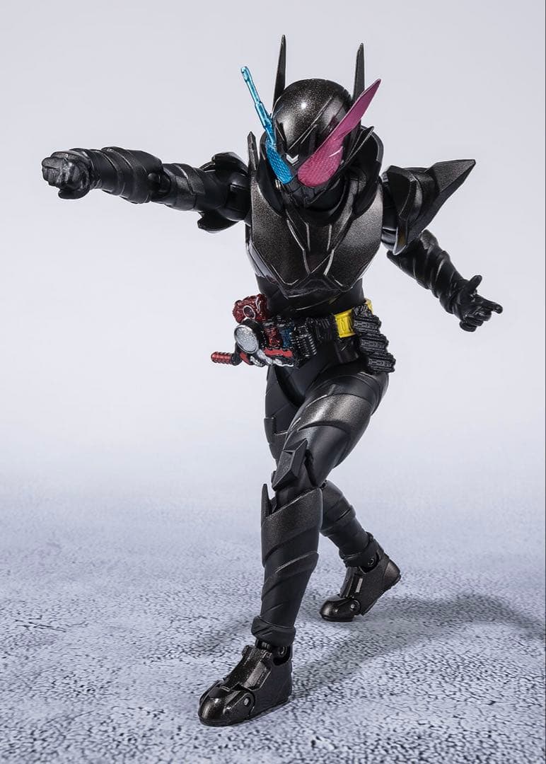 S.H.Figuarts仮面ライダービルド ラビットタンクハザード　平ジェネ版