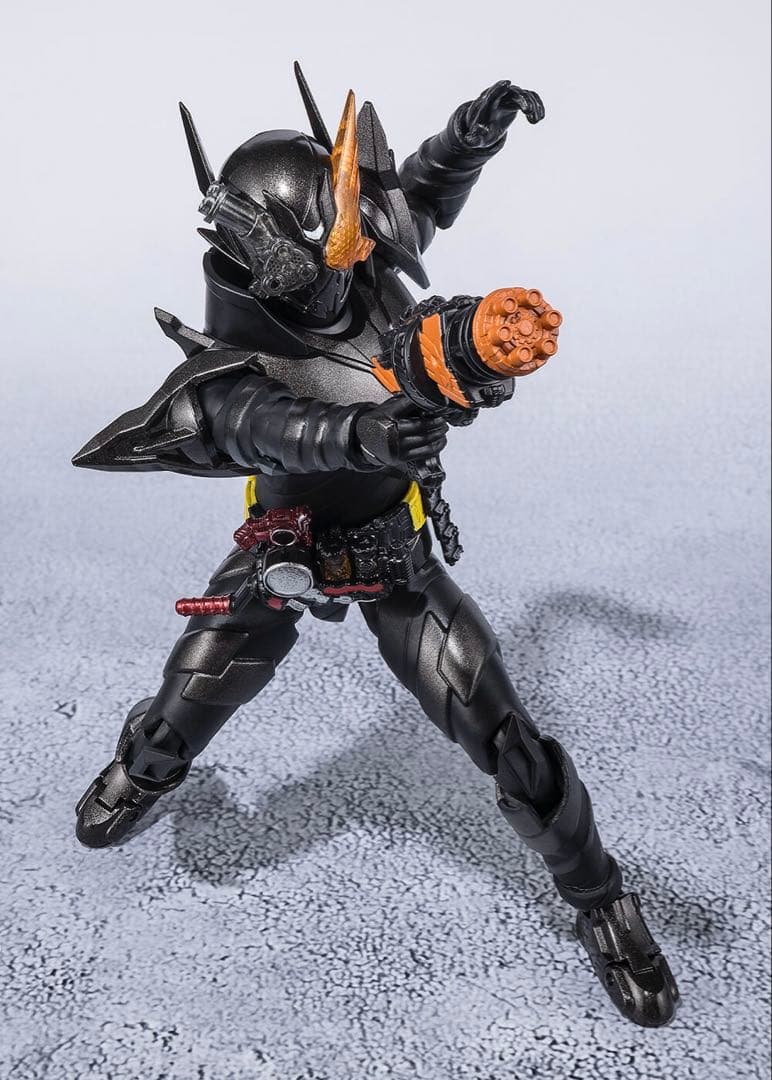 S.H.Figuarts仮面ライダービルド ラビットタンクハザード　平ジェネ版