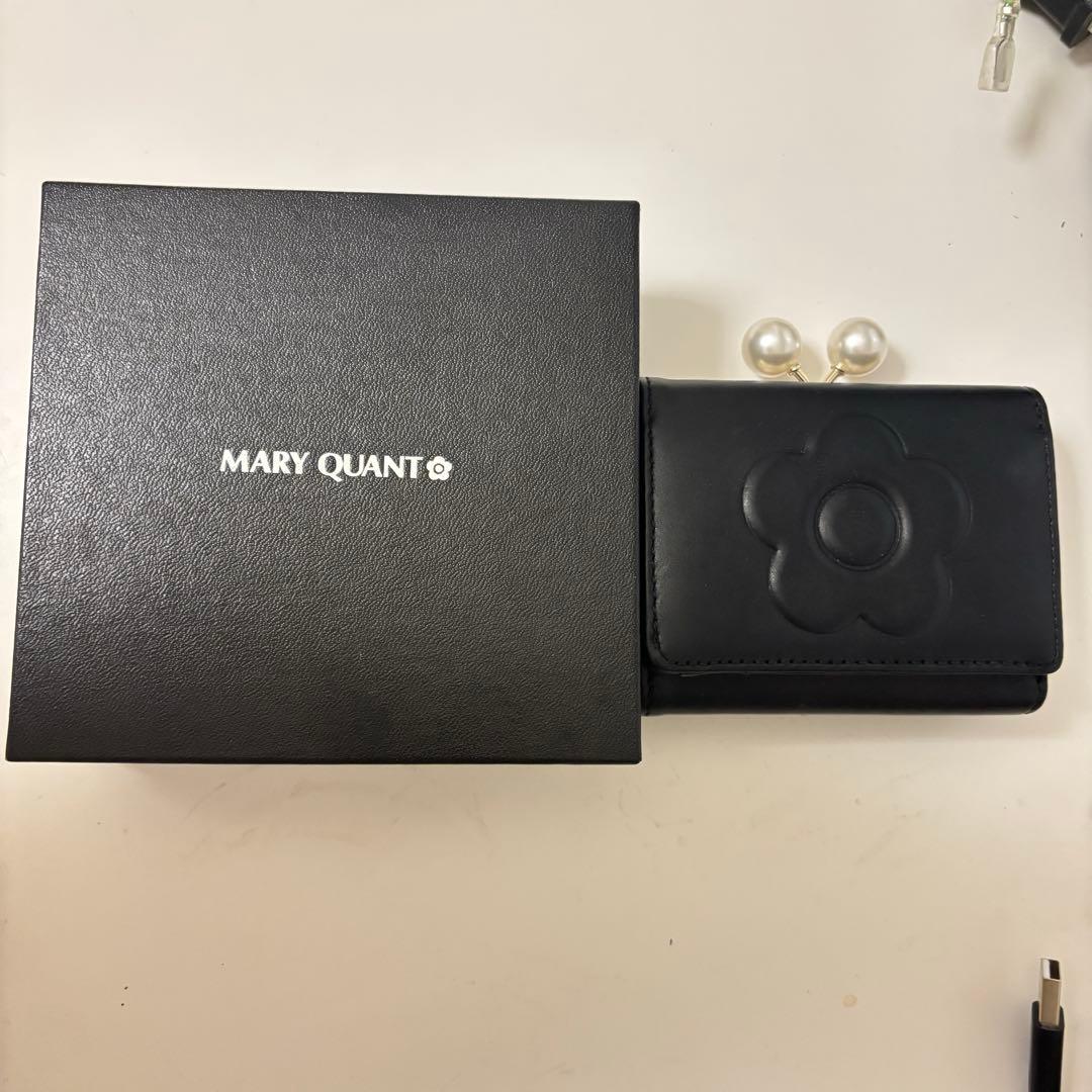 美品　箱付き❣️MARY QUANT 2つ折り財布 花柄 パール