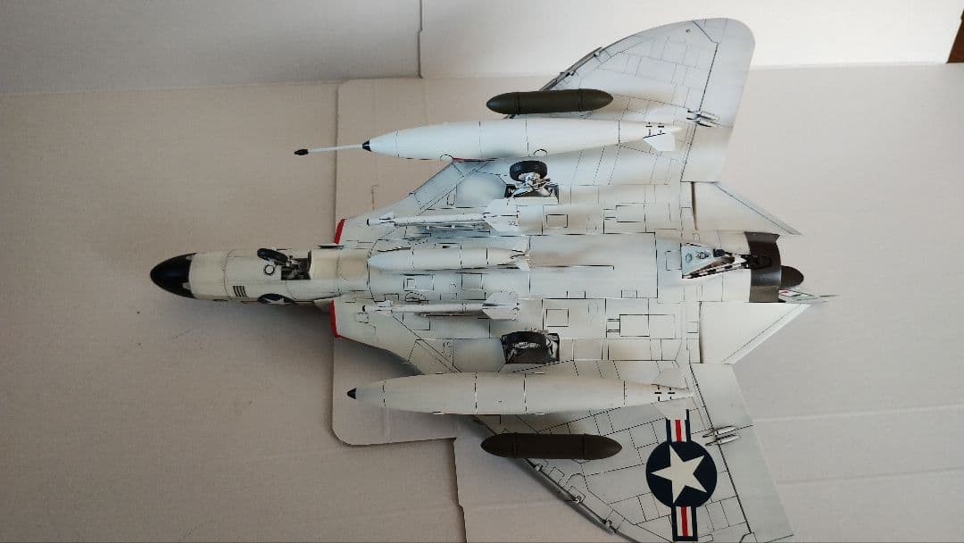 プラモデル完成機　1/48　ダグラスF4D-スカイレイ