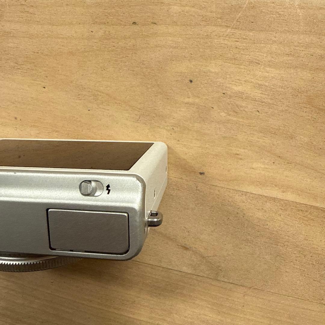 Fujifilm XQ2 ホワイト コンパクトデジタルカメラ