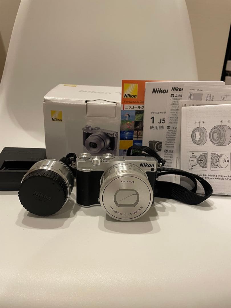 Nikon 1 J5 ミラーレスカメラ シルバー