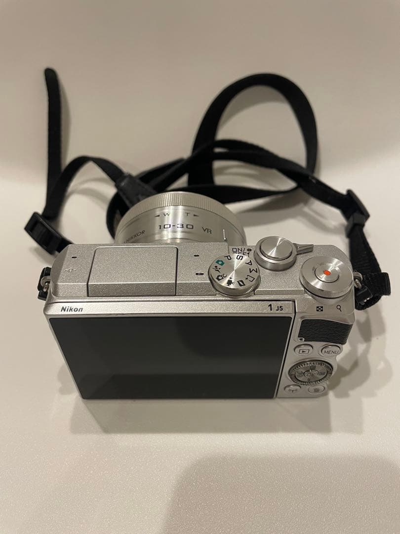 Nikon 1 J5 ミラーレスカメラ シルバー