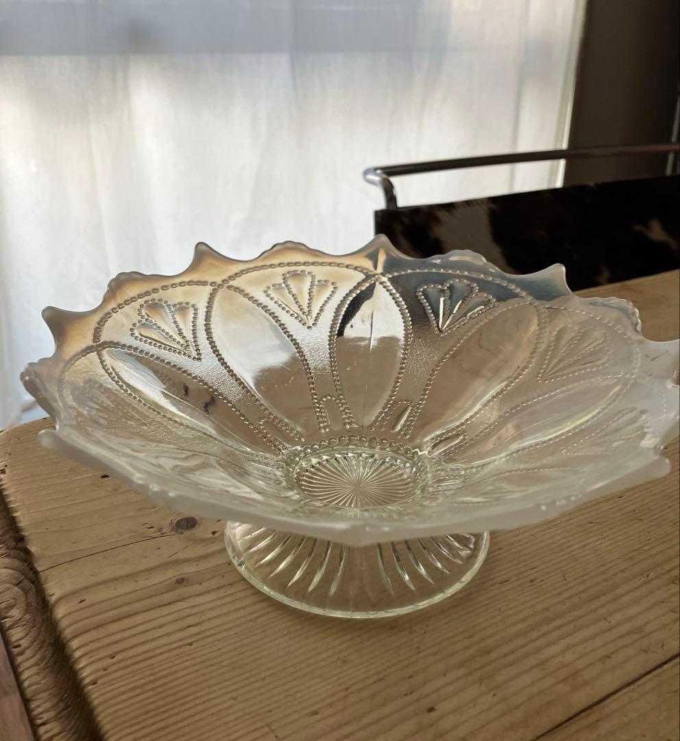 イギリスアンティーク　ノースウッド　オパールセントガラス大型コンポート