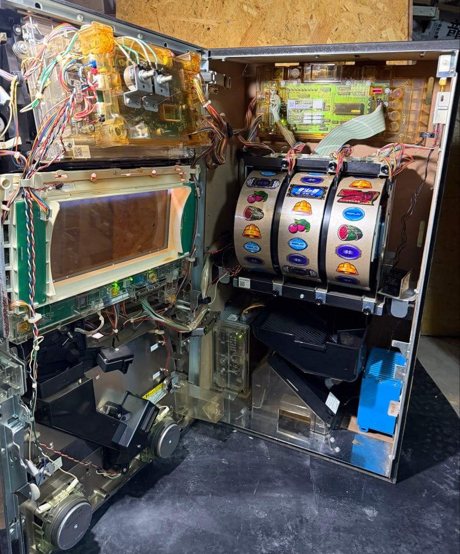 【送料込】　●北斗の拳 転生の章　パチスロ　実機　家庭用